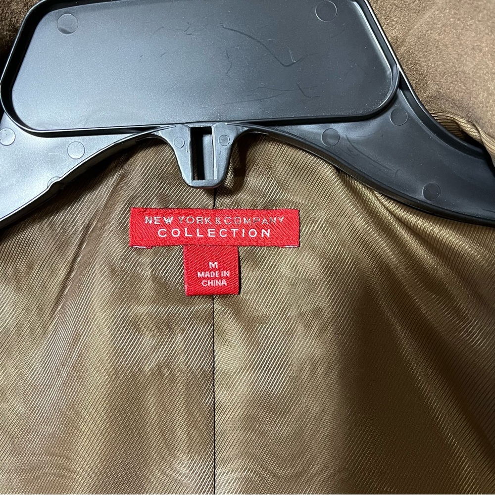 New York & Company Collection Stylish Jacket. Size Medium - Picture 3 of 11